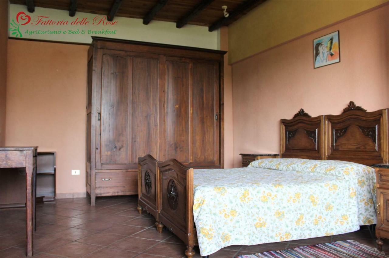 Fattoria Delle Rose Villa Salussola Phòng bức ảnh