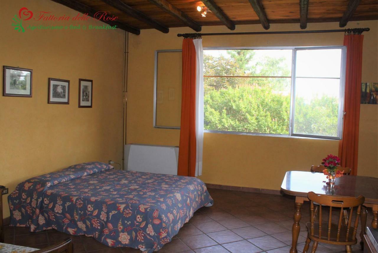 Fattoria Delle Rose Villa Salussola Ngoại thất bức ảnh